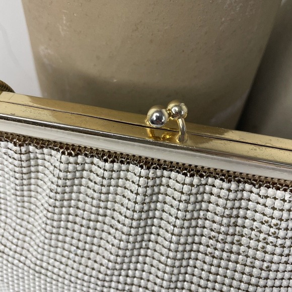 Vintage Whiting & Davis Handbag Purse Cream White Metal Mesh Chain Evening Bag - Picture 6 of 13